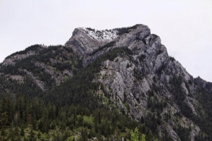 5 must do Kananaskis hikes + food pairings! 4