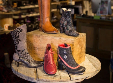 Shoes t' Boot