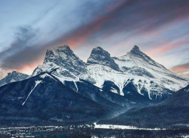 Immerse Yourself in Canmore and Kananaskis’ Unique Winter Lifestyle