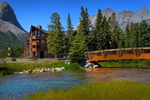 Spring Creek Vacations - Rundle Cliffs Mountain Lodge