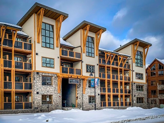 White Spruce Lodge by Spring Creek Vacations