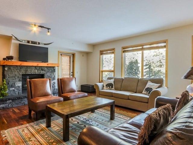 Rundle Cliffs Lodge by Spring Creek Vacations