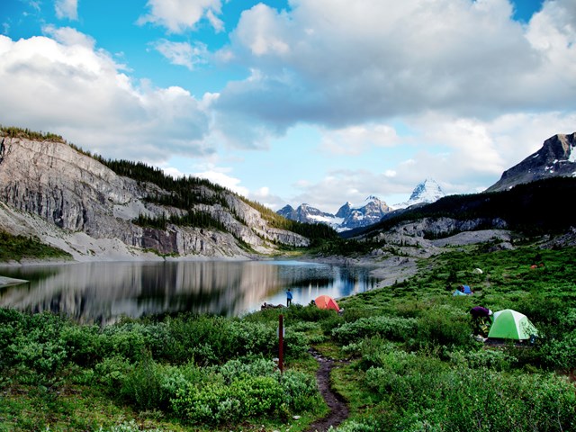 Yamnuska Mountain Adventures 1