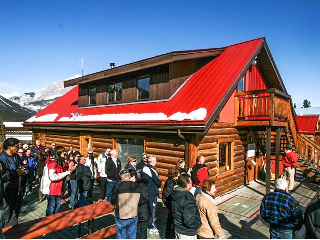 Alpine Helicopters - Canmore Base 1