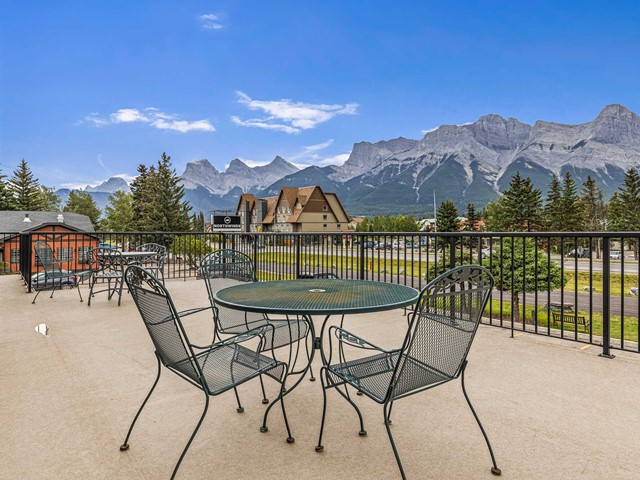 Northwinds Canmore by Basecamp